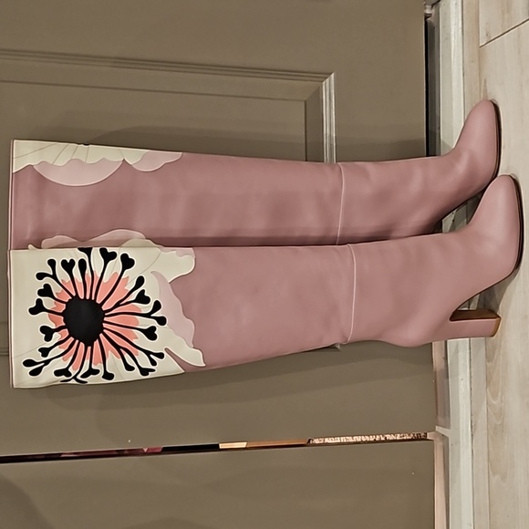 Womens Valentino Garavani boots - Picture 2 of 6